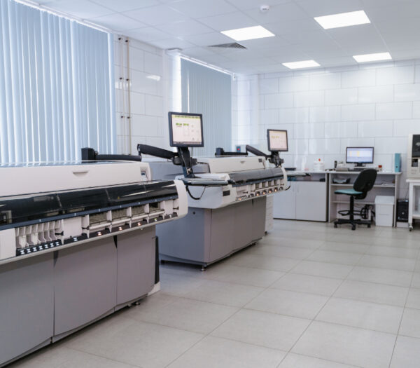 Innowacyjne podejścia do projektowania laboratorium: Kluczowe aspekty i trendy